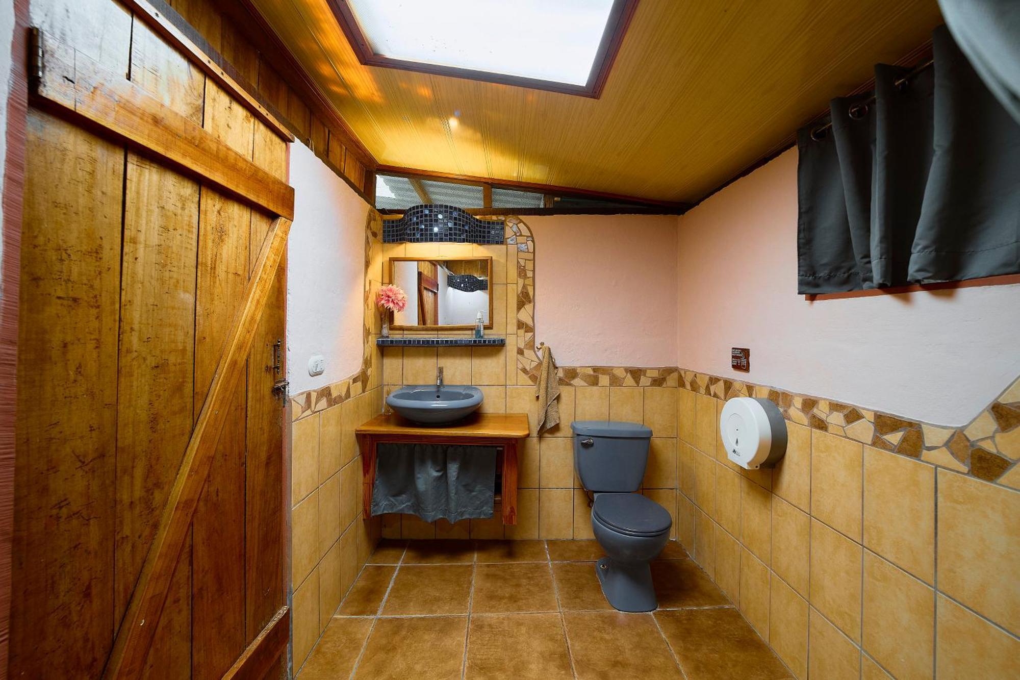 Cabinas Montesol Puerto Viejo de Talamanca المظهر الخارجي الصورة