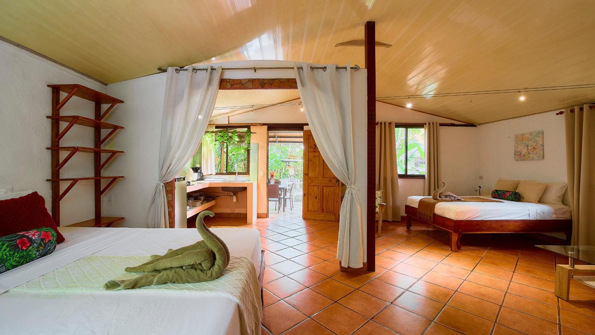 Cabinas Montesol Puerto Viejo de Talamanca المظهر الخارجي الصورة