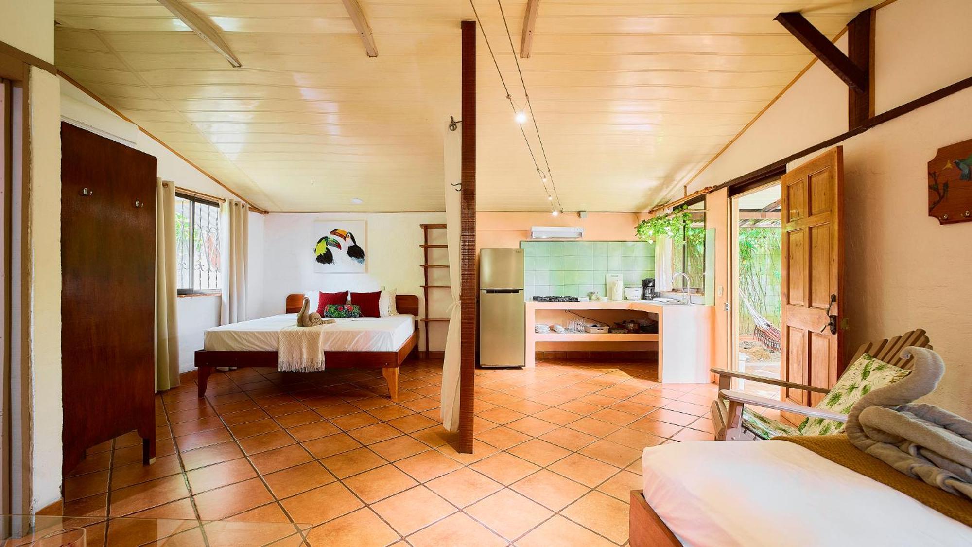 Cabinas Montesol Puerto Viejo de Talamanca المظهر الخارجي الصورة