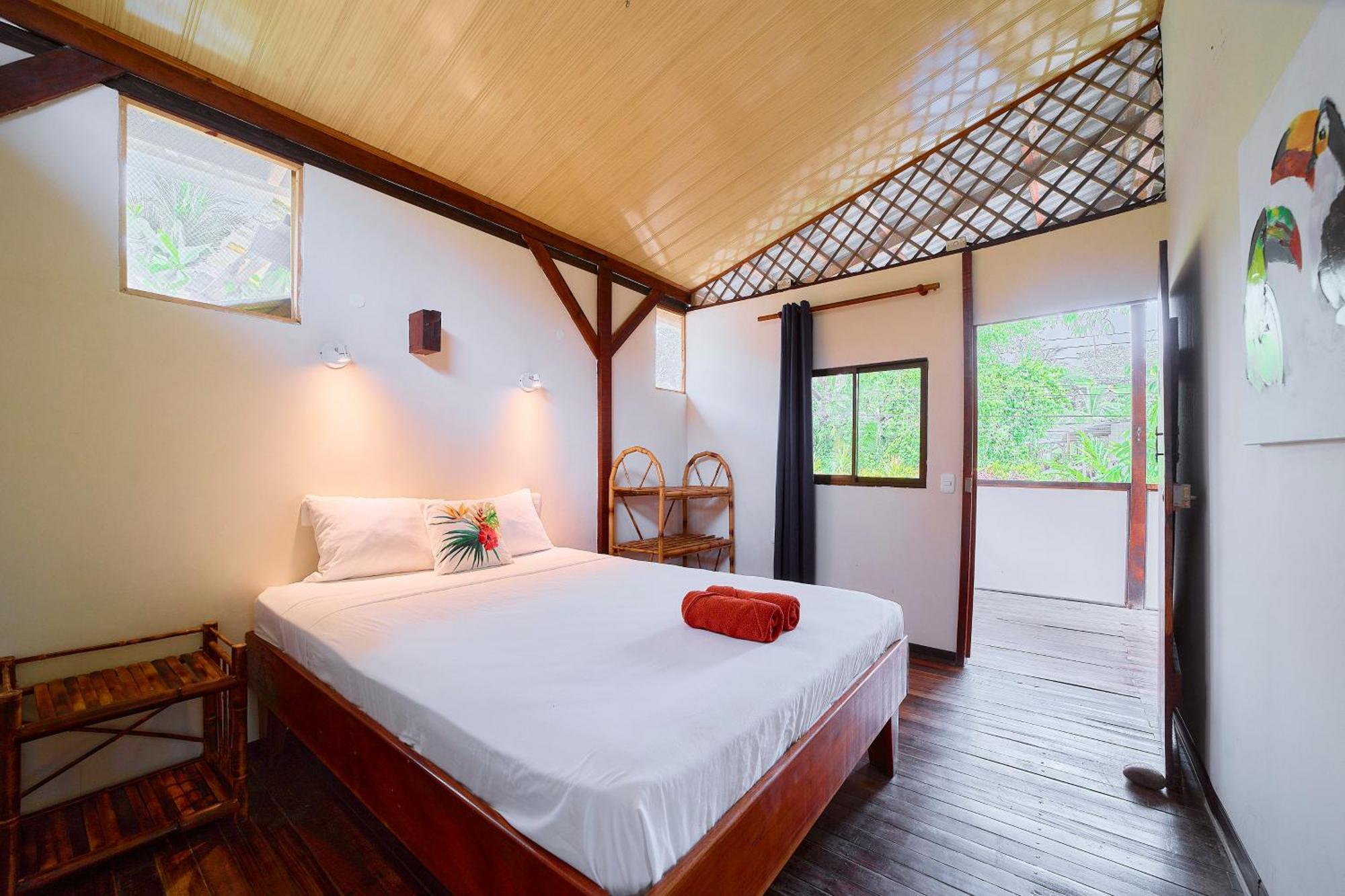 Cabinas Montesol Puerto Viejo de Talamanca المظهر الخارجي الصورة