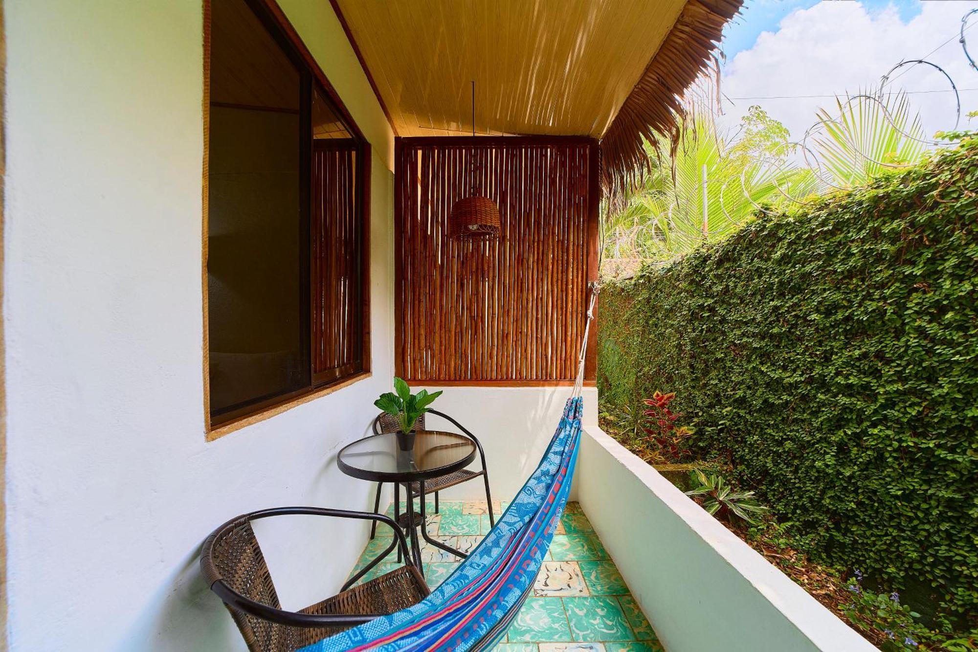 Cabinas Montesol Puerto Viejo de Talamanca المظهر الخارجي الصورة
