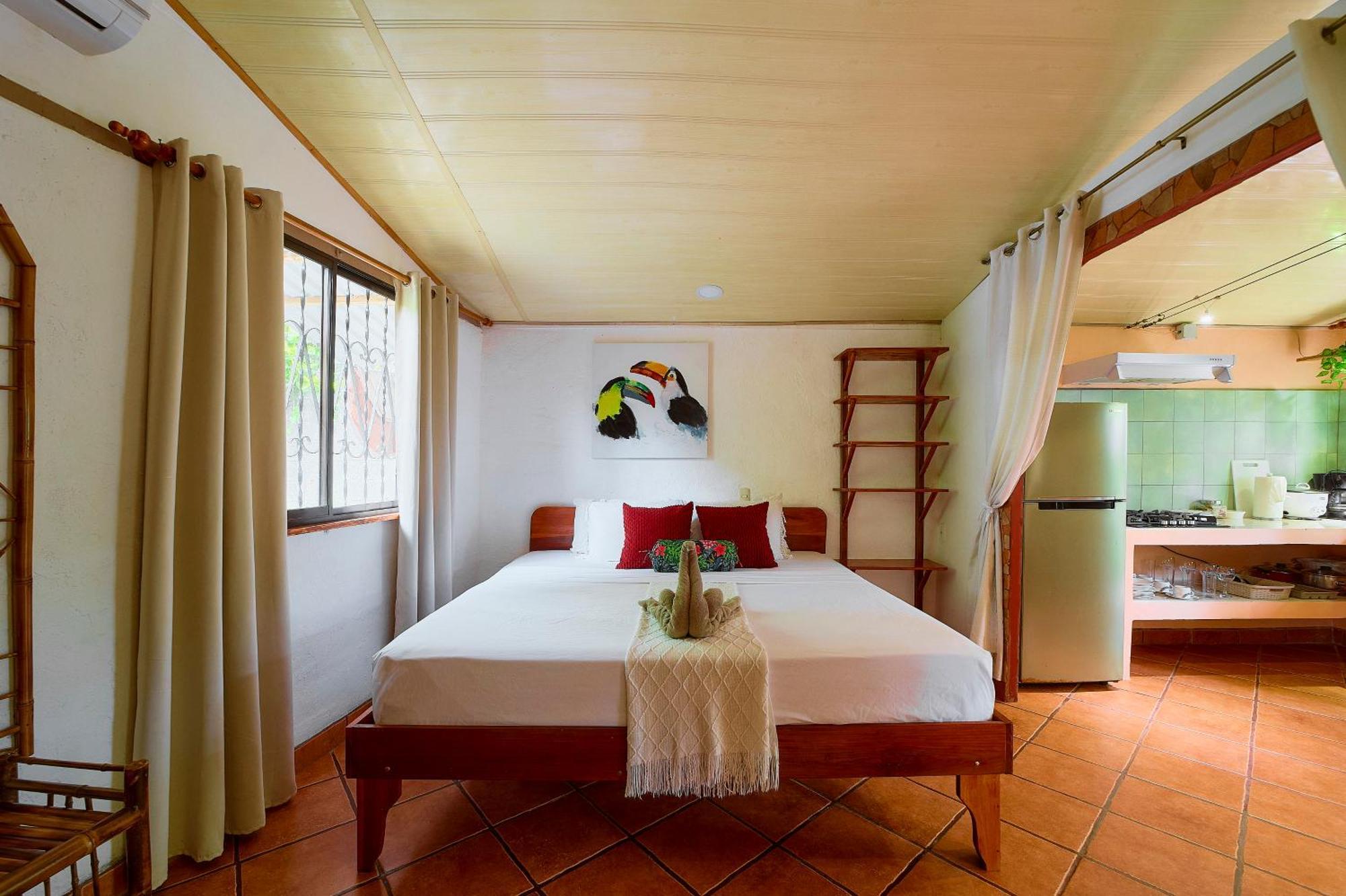 Cabinas Montesol Puerto Viejo de Talamanca المظهر الخارجي الصورة
