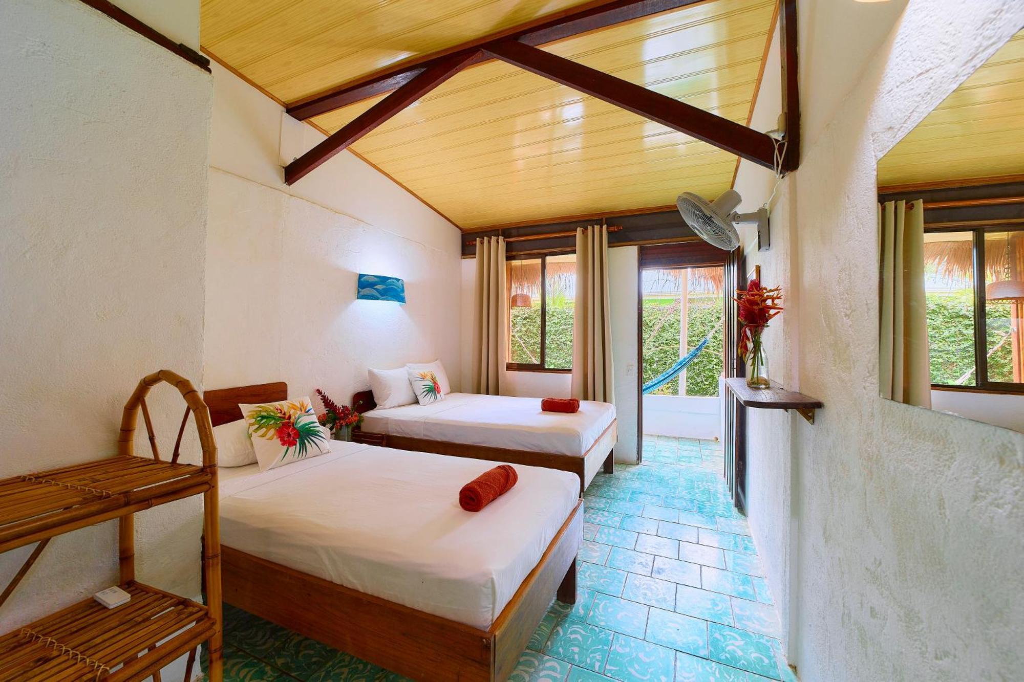 Cabinas Montesol Puerto Viejo de Talamanca المظهر الخارجي الصورة