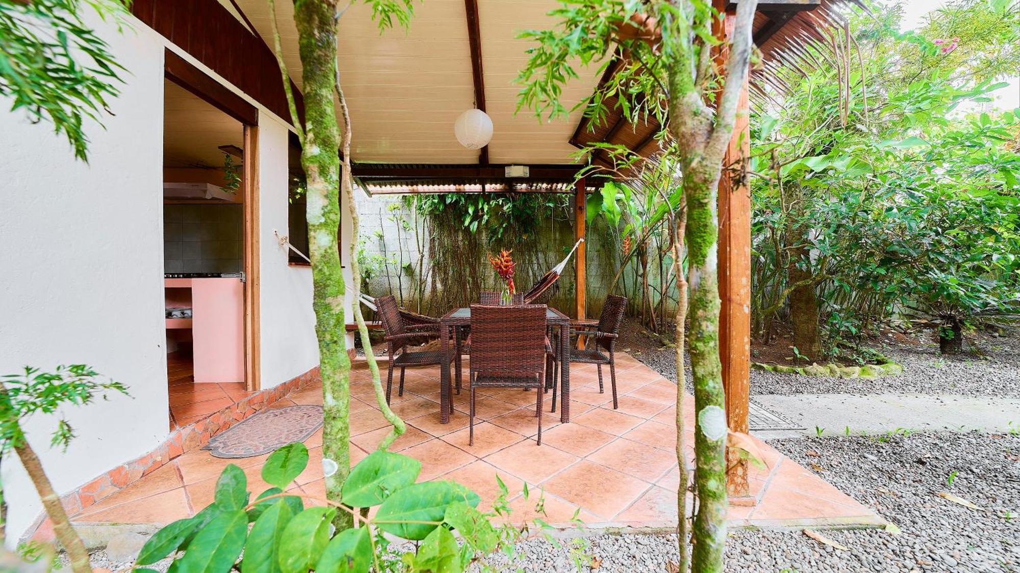 Cabinas Montesol Puerto Viejo de Talamanca المظهر الخارجي الصورة