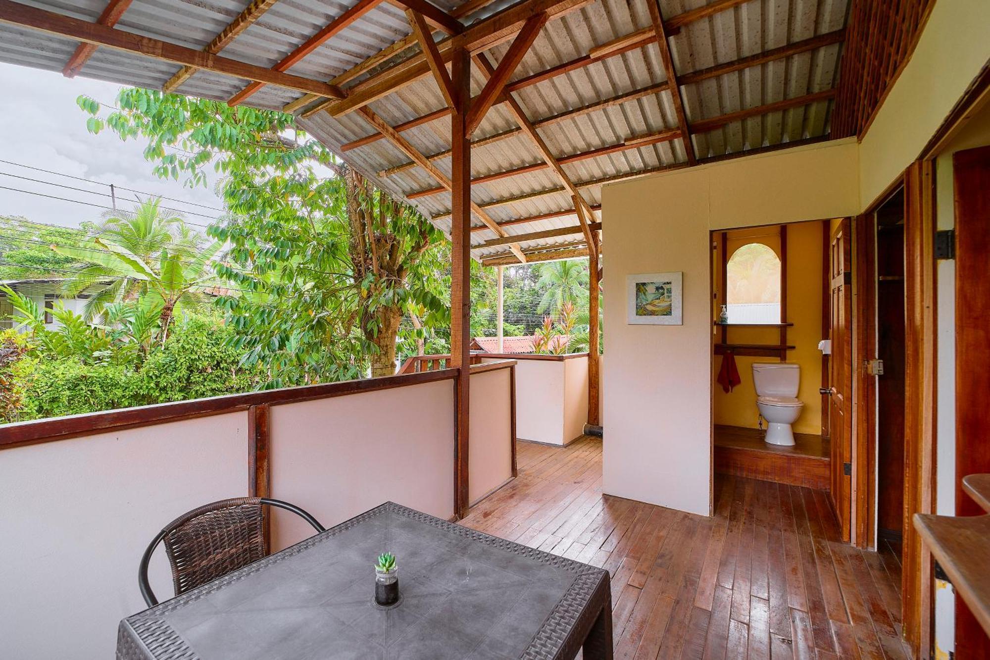 Cabinas Montesol Puerto Viejo de Talamanca المظهر الخارجي الصورة